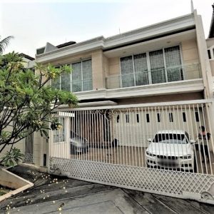 Rumah Tinggal Puri Kembangan (Jakarta) Christian